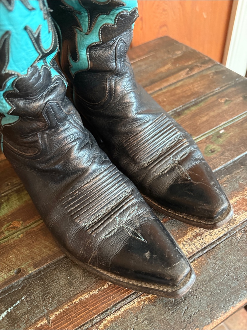 Lucchese Women’s   Black and Turquoise Western Cowboy Boots - Picture 3 of 8